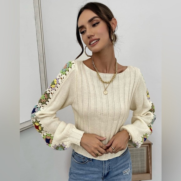Endless Blu Sweaters - NEW Vintage Style Boho Women's Sweater With Crochet Flower Print Sleeves Size L